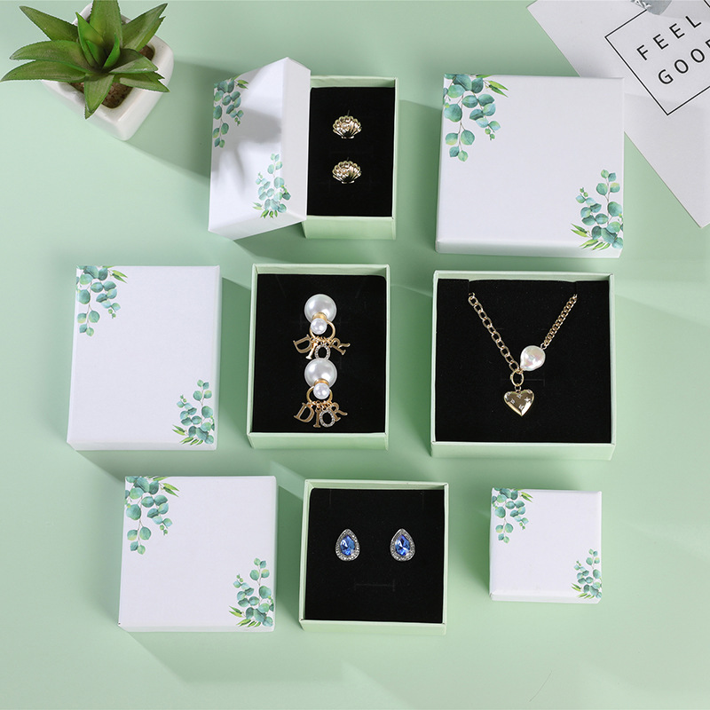Creative Small Fresh Leaf Jewe - огляд і ціна Event Party Shop